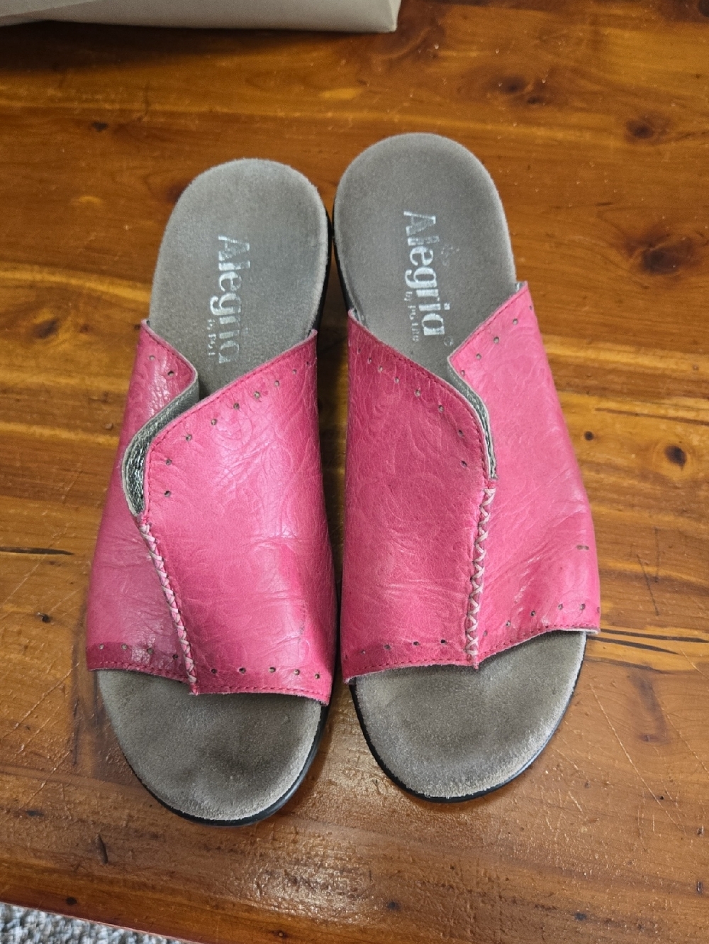 Alegria Pink Leather Slip-On Clogs Size 8.5